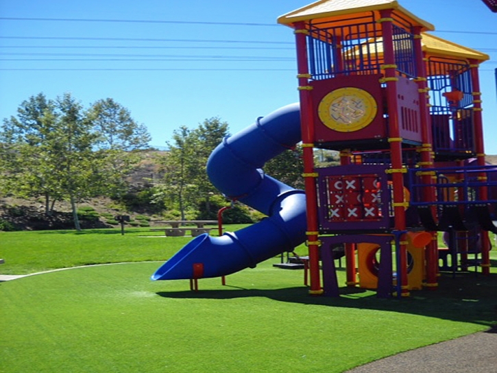 Artificial Lawn South Taft, California Playground, Parks